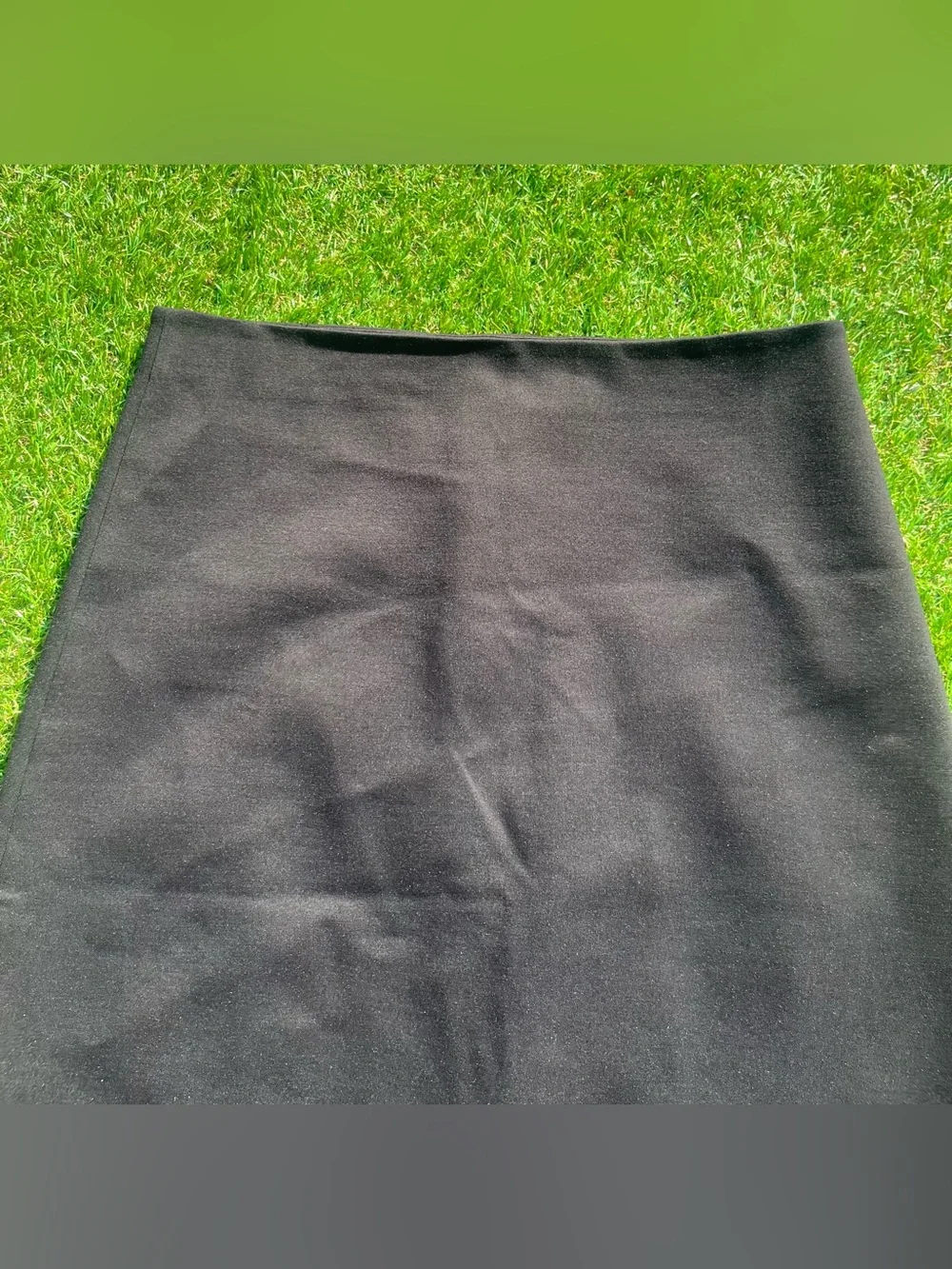 EVERLANE Women’s Black Soft Pencil Skirt